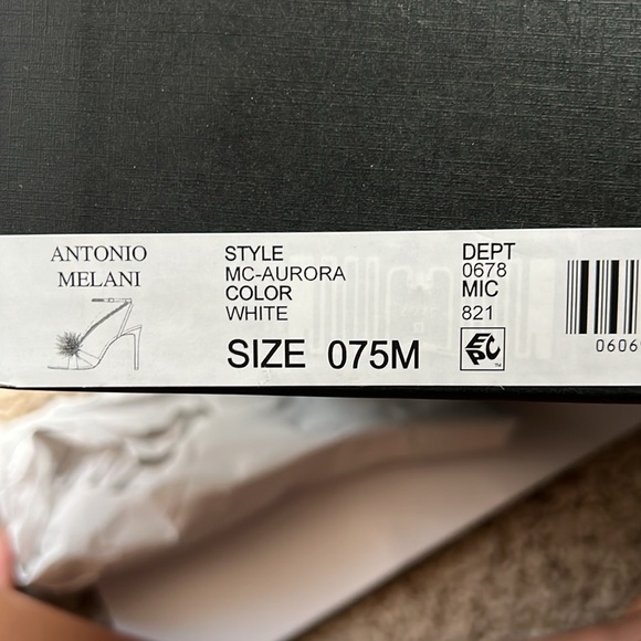 Antonio Melani Aurora feather white heels - Picture 5 of 5